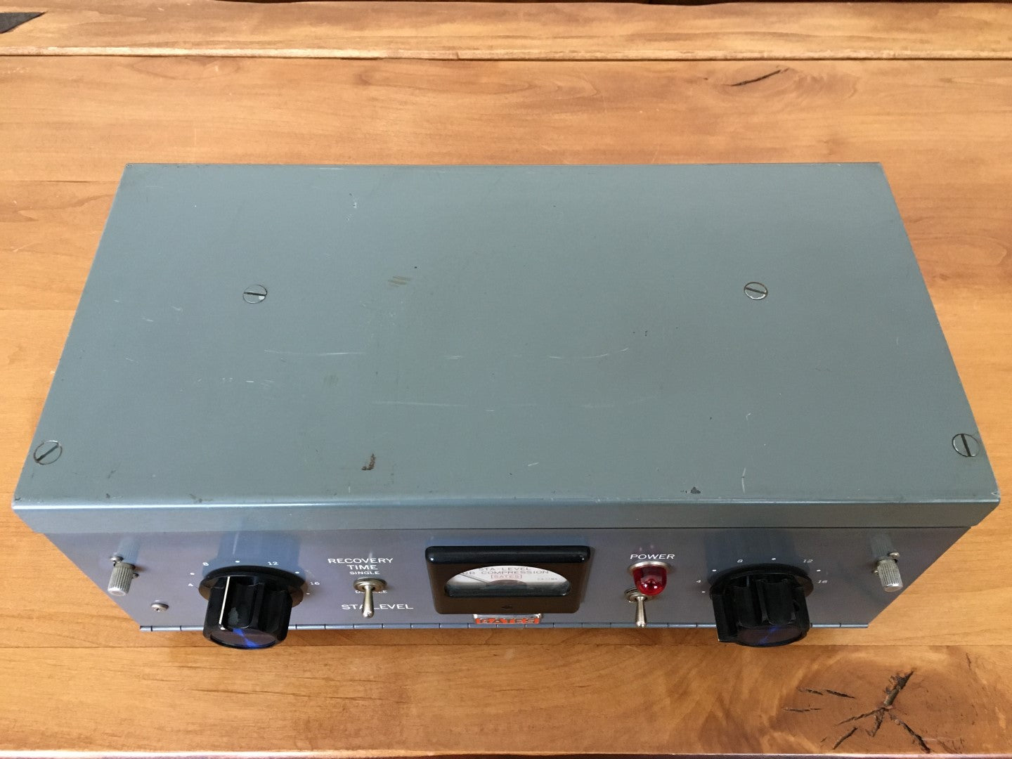 Gates Sta-Level Tube Compressor Excellent Condition